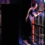 Escena de la obra de teatro Memoria en el asfalto.