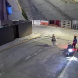 Residentes del fraccionamiento señalaron que este hecho podría no ser aislado, ya que meses atrás otra joven reportó haber sido víctima de un acoso con características similares.