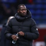 Pape Thiaw motivó a los jugadores de Senegal a abandonar el campo.