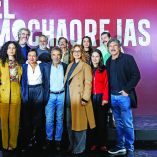 CIUDAD DE M…XICO, 20 DE ENERO DE 2026.Carlos Bardasano, Dami·n Alc·zar, Enoc LeaÒo, Alberto Estrella, Giovanna ZacarÌas, Gustavo S·nchez Parra, Arcelia RamÌrez, Scarlet Gruber, Mayra Batalla y Julio Bracho durante la conferencia de la serie de Vix "El mochaorejas ".FOTO DANIEL BETANZOS