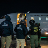 Fugitivos mexicanos transferidos a custodia estadunidense.