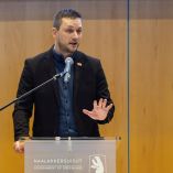 El primer ministro de Groenlandia, Jens-Frederik Nielsen, ofrece una conferencia de prensa en Nuuk, Groenlandia, el 22 de enero de 2026.