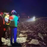 Hasta la Carretera Nacional, a la altura del kilómetro 186, acudieron elementos de Protección Civil, quienes confirmaron que la víctima que ya no contaba con signos vitales.