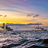 Buques militares en el Ártico.