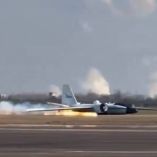 El avión WB-57 de la NASA se deslizó sobre la pista tras fallar el tren de aterrizaje.