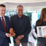 La UdeG y PiSA Farmacéutica reforzaron su compromiso con la formación de futuros profesionales de la salud.