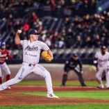 Valente Bellozo competirá por un lugar con Rockies de Colorado tras firmar un acuerdo de ligas menores, luego de dos temporadas en Grandes Ligas con Miami.