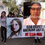 CIUDAD DE MÉXICO, 07DICIEMBRE2023.- Familiares y amigos acudieran a dar el último adiós al sepelio de Elsa Celeste Baltazar en el Panteón de San Lorenzo Tezonco, Iztapalapa, quien fue víctima de feminicidio, presuntamente por su pareja sentimental el pasado 4 de diciembre en un domicilio en esta demarcación. FOTO: GRACIELA LÓPEZ /CUARTOSCURO.COM