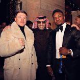 Canelo estuvo el viernes en la Gala de The Ring Magazine junto a Turki Alalshikh y el boxeador francés Christian M'billi