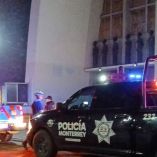 El cuerpo hallado en una habitación del hotel no presentaba signos de violencia, por lo que se presume pudo haber sido una muerte por causas naturales.