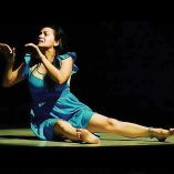 Actriz de la obra Esto es Disney World del Foro Teatral Área 51.