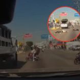 Motociclistas embestidos en Ecatepec.