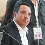 Dos hombres armados atacaron una pollería en la colonia Ernesto “Che” Guevara de Irapuato, negocio propiedad del diputado local Carlos Abraham Ramos Sotomayor.