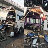 Los propietarios de los vehículos llamaron a su seguro para solicitar una grúa