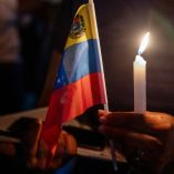 La madrugada de este sábado se registró la excarcelación de 17 presos políticos