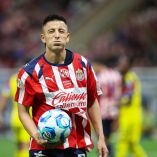 Roberto Alvarado encendió las redes con una publicación.