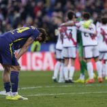 El Rayo Vallecano sacudió a un once alternativo del Atlético de Madrid.