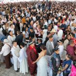 Luego del enlace, se rifó entre los contrayentes un viaje todo pagado, así como electrodomésticos, muebles, pantallas, refrigeradores salas y comedores.