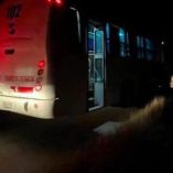 Un autobús de la empresa Transportes Vencedor fue localizado abandonado y con el motor encendido