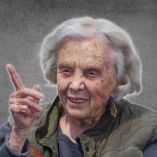 Elena Poniatowska lanza contundente mensaje tras rumores de fallecimiento
