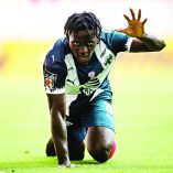 2020 Imponente. El delantero marfileño Aké Loba celebró de esta forma su anotación con Monterrey en el duelo frente al Puebla. Su celebración es el legado que dejó en su paso por el futbol mexicano.