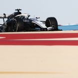 Sergio Pérez mejoró en su segundo día de test en Bahréin.