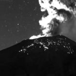 Explosión del volcán Popocatépetl.