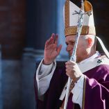 El sumo pontífice dijo que la guerra lastima a toda la humanidad.