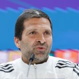 Joao Tralhao en la conferencia de prensa previo al Real Madrid contra el Benfica en el regreso de los playoffs de la Liga de Campeones de Europa.