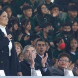 El evento tuvo como escenario principal el Campo Militar Marte, ubicado en la Ciudad de México, donde la jefa del Ejecutivo estuvo acompañada de su gabinete presidencial.