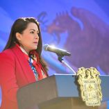 En el marco del Día de la Bandera, Tere Jiménez reconoció a las fuerzas armadas y a las corporaciones de seguridad por su entrega, disciplina y vocación de servicio.