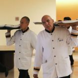 Meseros en acción en un hotel de Polanco.