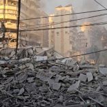 Escombros de edificios dañados tras un ataque israelí en los suburbios del sur de Beirut, en Líbano.