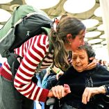 Españoles recibieron a sus familiares en la terminal cuatro del Aeropuerto Adolfo Suárez Madrid-Barajas.