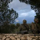 Tropas de tres divisiones israelíes operan en localidades cercanas a la frontera.