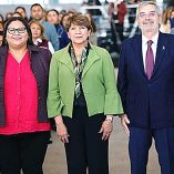 Citlalli Hernández, Delfina Gómez y Juan Ramón de la Fuente.