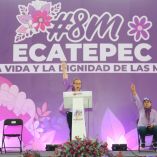 Azucena Cisneros también reconoció el papel de las mujeres en diferentes momentos históricos, como la Independencia y Revolución