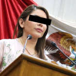 El juez federal vinculó a proceso a Karina “N”, funcionaria de Monterrey, por delitos de extorsión y falsedad de declaraciones; seguirá en prisión preventiva.