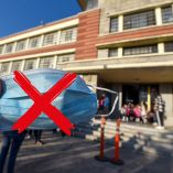 La Secretaría de Salud local dejó en claro que sólo se suspendió el uso del cubrebocas más no la vacunación contra el ya citado virus.