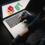 Cuidado con los “monta rentas”: así operan las estafas en apps de alquiler.