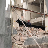 Los escombros del edificio colapsado en Calzada San Antonio Abad