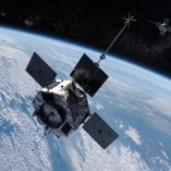 La sonda Van Allen A de la NASA reentrará a la atmósfera tras 14 años en órbita; estimaciones indican riesgo extremadamente bajo de daños en la superficie terrestre.