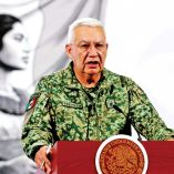 Ricardo Trevilla, secretario de la Defensa.