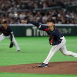 Yoshinobu Yamamoto ha tenido una destacada actuación con Japón en este Clásico Mundial de Beisbol.
