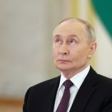 El ministro de Defensa británico John Healey sugirió que Vladimir Putin podría estar influyendo en las tácticas militares de Irán.