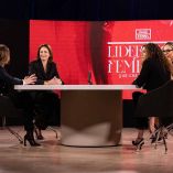 La embotelladora impulsa políticas de piso parejo, mecanismos de gobernanza y programas de cumplimiento ético.