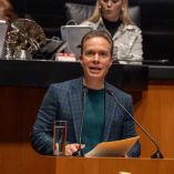 El senador Manuel Velasco reafirmó que la bancada del PVEM respalda el Plan B de la reforma electoral.