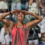 Aryna Sabalenka venció a Elena Rybakina para su primer título en Indian Wells.