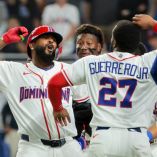 Junior Caminero conectó un cuadrangular ante Paul Skenes en la semifinal contra Estados Unidos y llevó a República Dominicana a  tomar ventaja de 1-0 y aimponer un nuevo récord de jonrones en un Clásico Mundial.