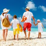 Viajar a la playa con niños: trucos para unas vacaciones perfectas